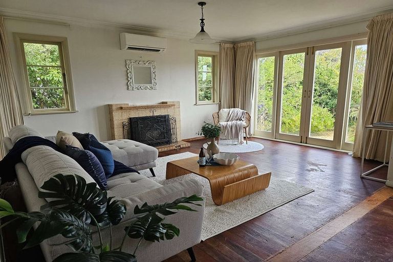 Photo of property in 13 Saint Annes Street, Levin, 5510