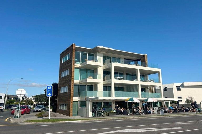 Photo of property in 2/154 Marine Parade, Mount Maunganui, 3116