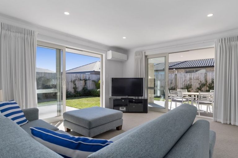 Photo of property in 6 Batty Street, Papamoa Beach, Papamoa, 3118