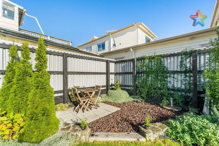 Photo of property in 35 Cuba Street, Petone, Lower Hutt, 5012