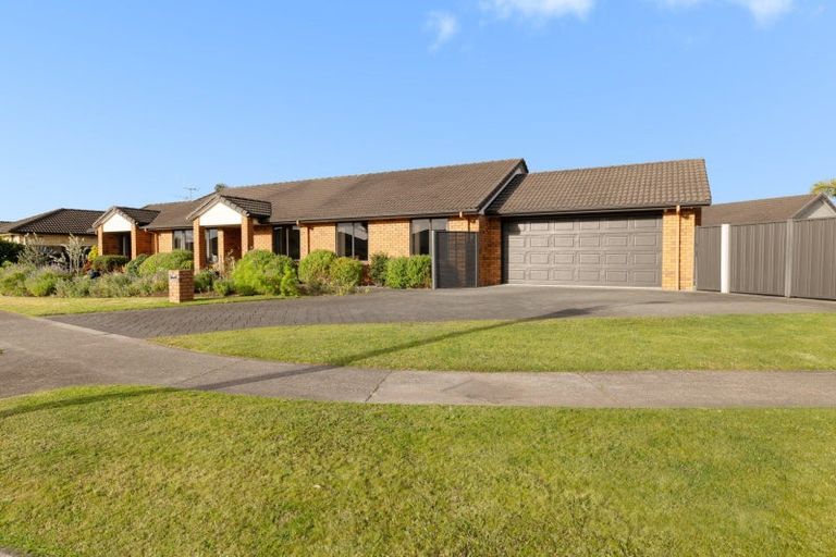 Photo of property in 5 Seabreeze Place, Papamoa Beach, Papamoa, 3118