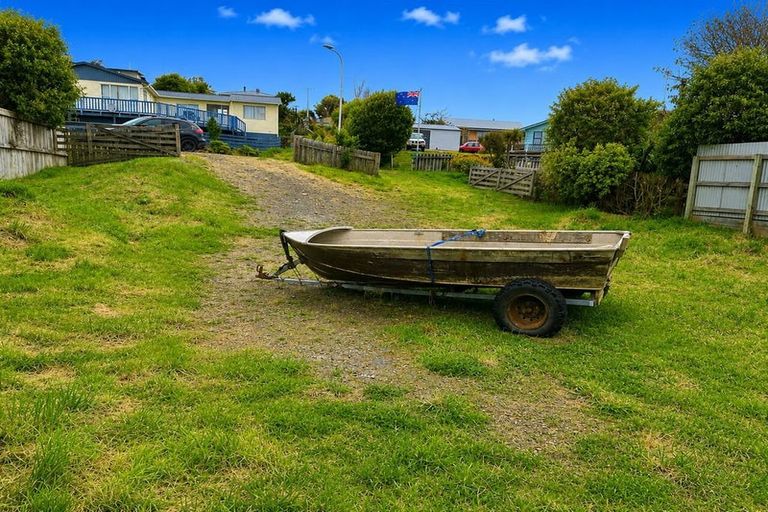 Photo of property in 12 Hill Street, Kaka Point, 9271