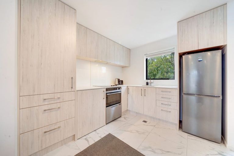 Photo of property in 1b Hamurana Place, Te Atatu Peninsula, Auckland, 0610