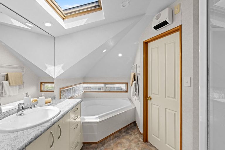 Photo of property in 2/46 Orlando Crescent, Waimairi Beach, Christchurch, 8083