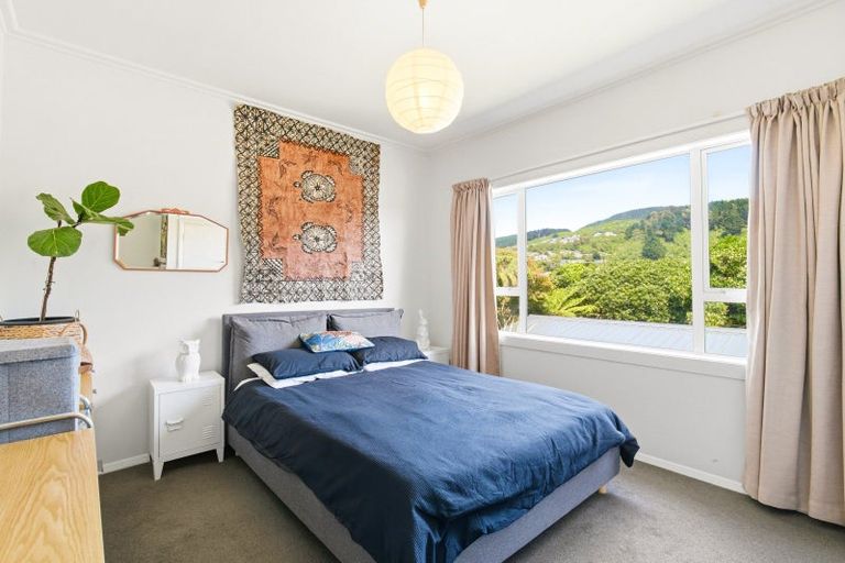 Photo of property in 19 Handyside Street, Tawa, Wellington, 5028
