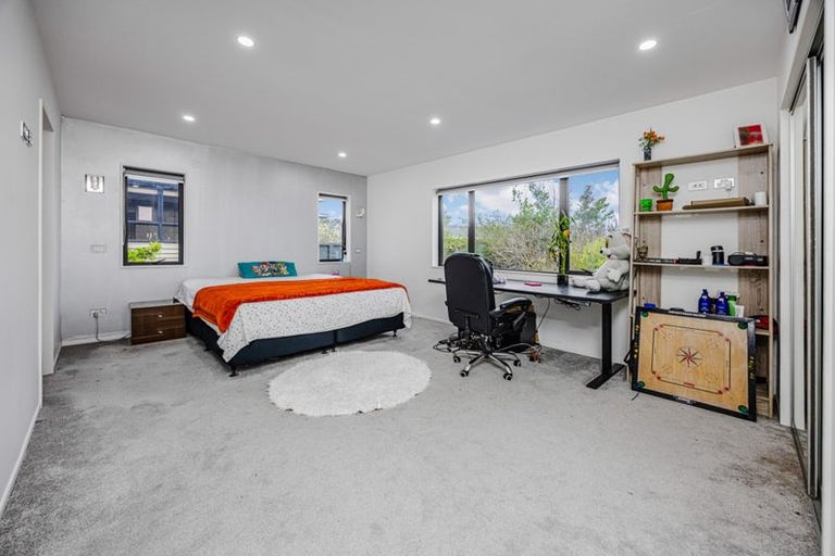 Photo of property in 276a Sturges Road, Henderson, Auckland, 0612