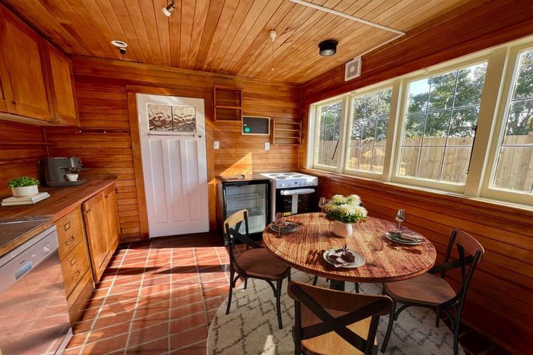 Photo of property in 1a Bulwer Street, Devonport, Auckland, 0624