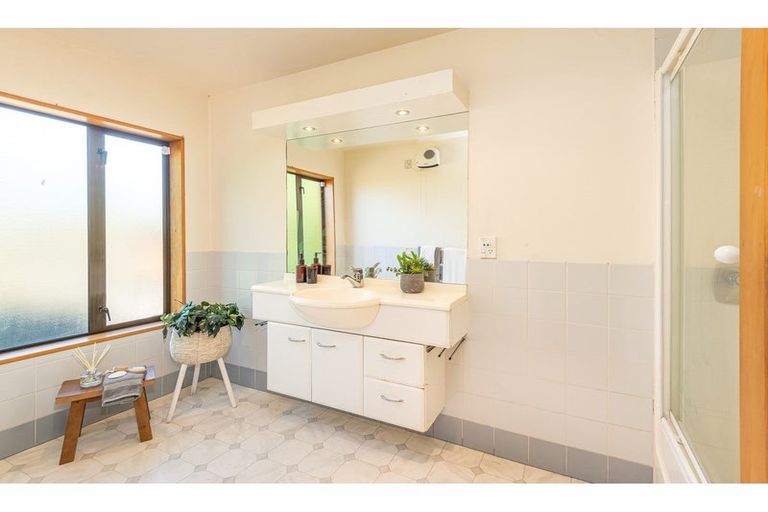 Photo of property in 381 Harewood Road, Bishopdale, Christchurch, 8053