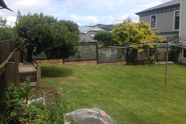 Photo of property in 1/27 Brougham Street, Mount Victoria, Wellington, 6011