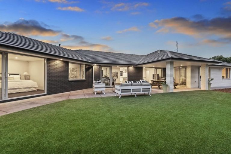 Photo of property in 4 Maddies Road, Kaukapakapa, 0873