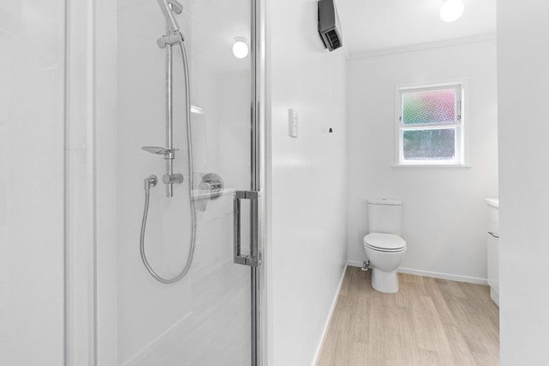 Photo of property in 3/5 Empire Road, Orewa, 0931