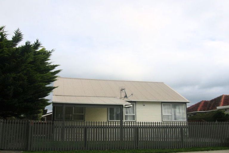 Photo of property in 36 Guthrie Street, Waterloo, Lower Hutt, 5011