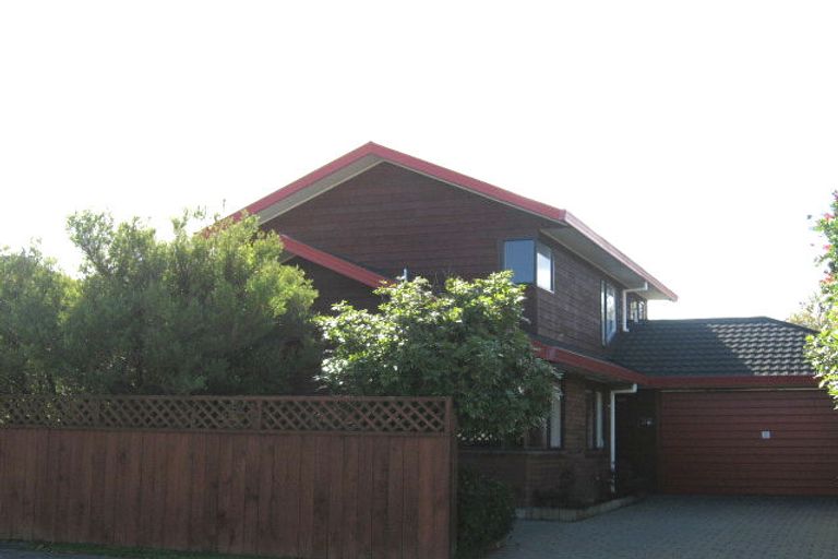 Photo of property in 28 De Menech Grove, Avalon, Lower Hutt, 5011