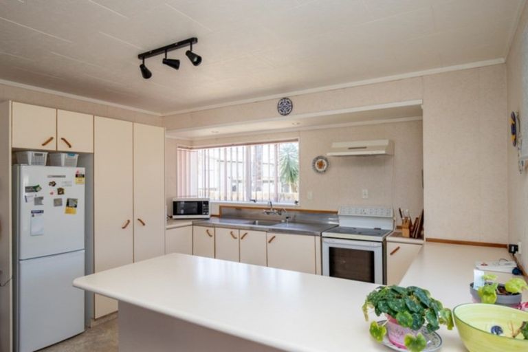 Photo of property in 39 Darlington Street, Ngatea, 3503