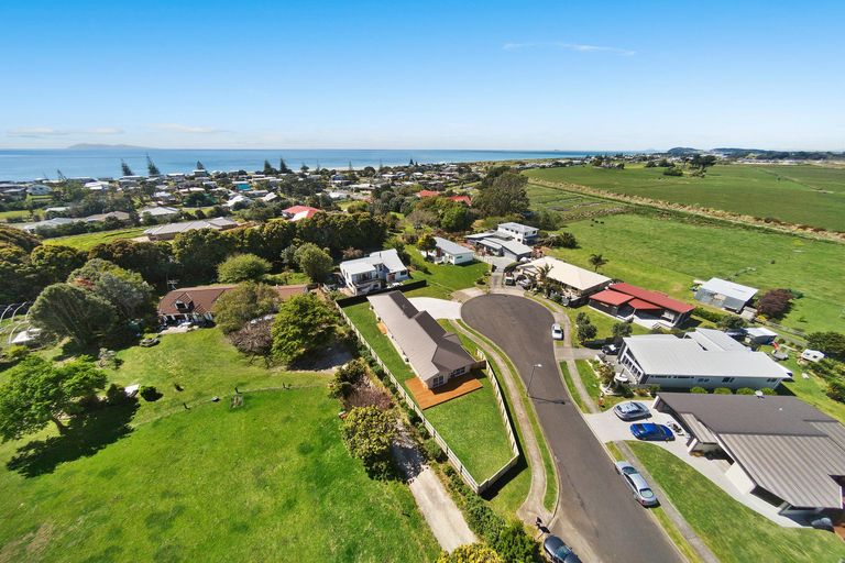 Photo of property in 7 Seafoam Place, Waihi Beach, 3611
