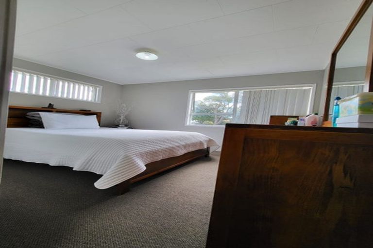 Photo of property in 58 Sharland Avenue, Manurewa, Auckland, 2102