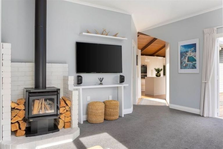 Photo of property in 89 Weston Road, St Albans, Christchurch, 8052