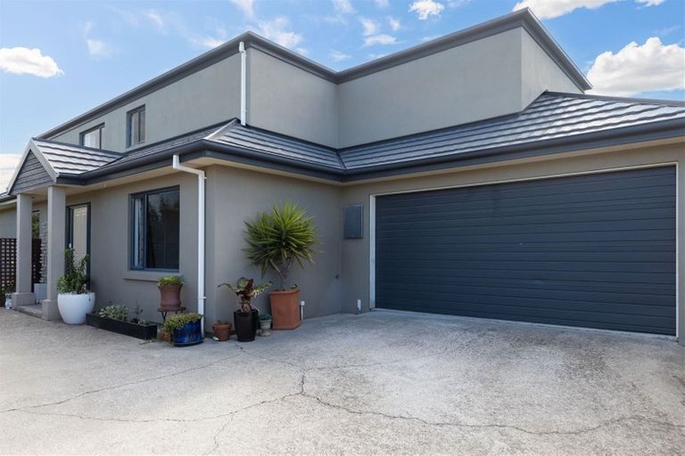Photo of property in 127 Saint Johns Street, Bromley, Christchurch, 8062