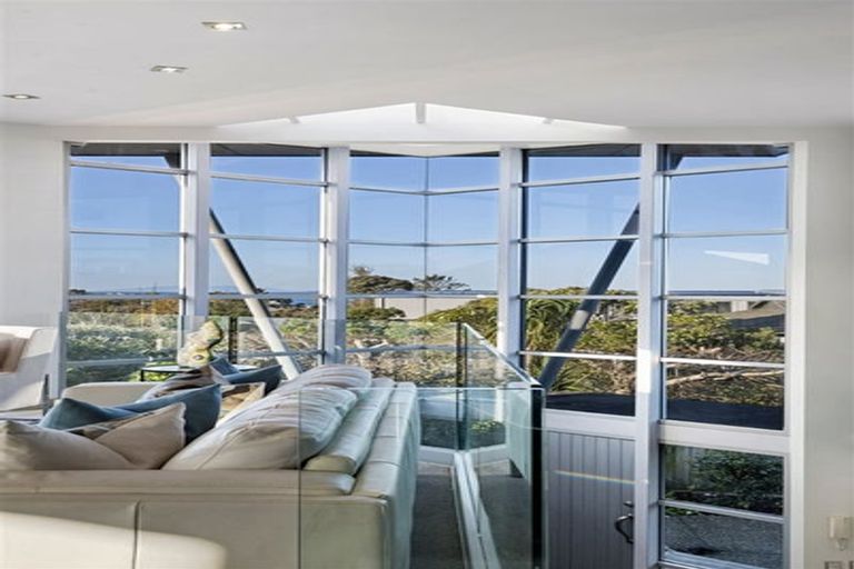 Photo of property in 25 Hastings Road, Mairangi Bay, Auckland, 0630