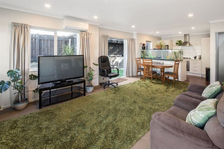 Photo of property in 4b Hollies Crescent, Johnsonville, Wellington, 6037