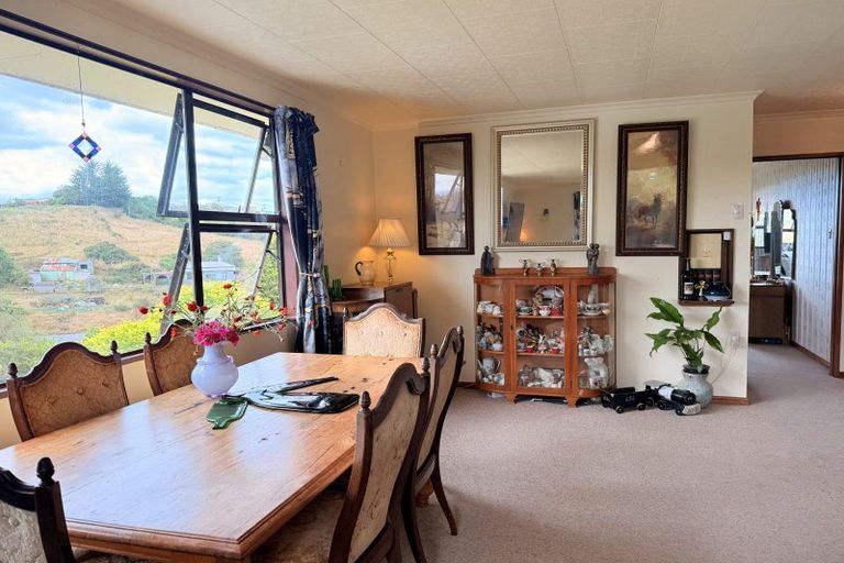 Photo of property in 42 Jessop Street, South Hill, Oamaru, 9400