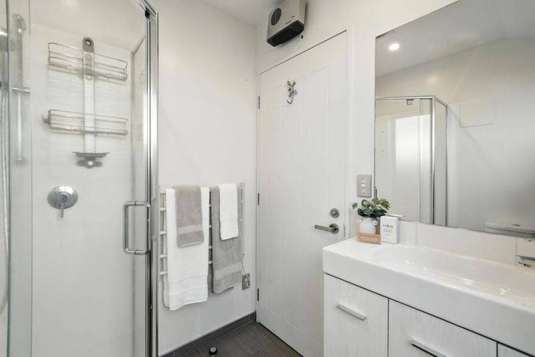 Photo of property in 183a Geraldine Street, Edgeware, Christchurch, 8013