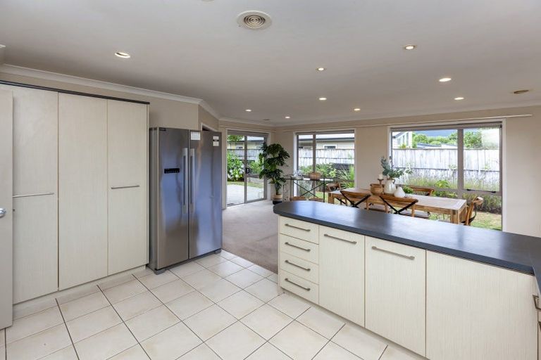Photo of property in 9 Hulme Way, Raumati Beach, Paraparaumu, 5032