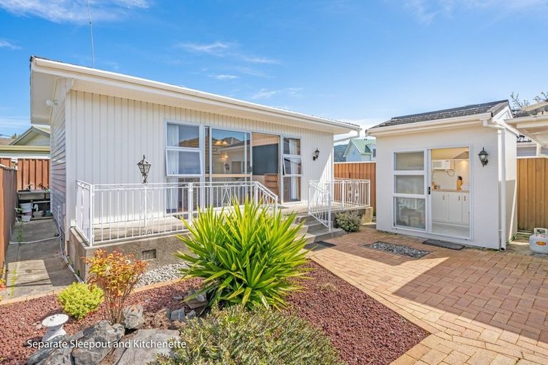 Photo of property in 18 Thackeray Street, Trentham, Upper Hutt, 5018