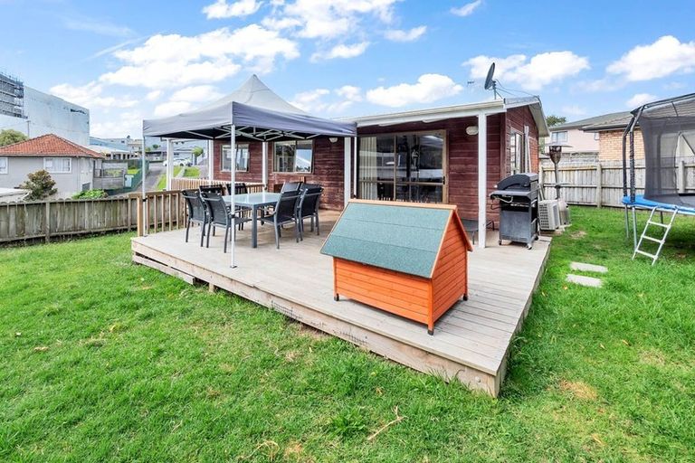 Photo of property in 1/9 Wilson Road, Glen Eden, Auckland, 0602