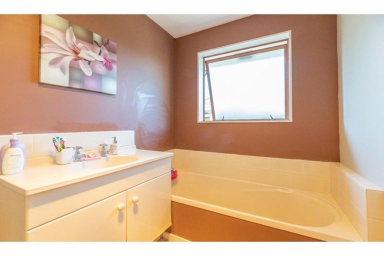 Photo of property in 78a Shortland Street, Wainoni, Christchurch, 8061