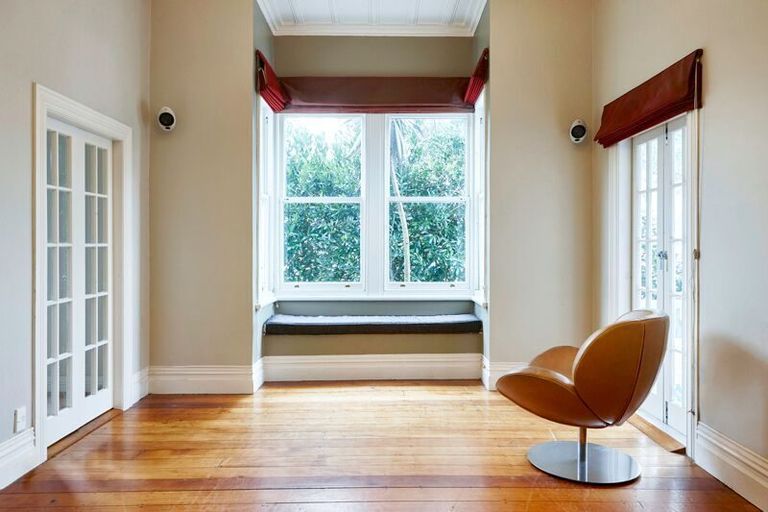 Photo of property in 1/70 Princes Street, Northcote Point, Auckland, 0627