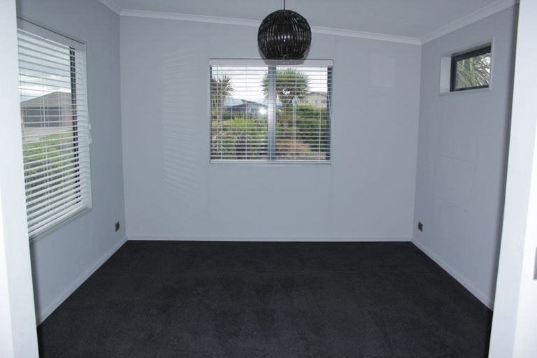 Photo of property in 12 Cunaris Way, Te Anau, 9600