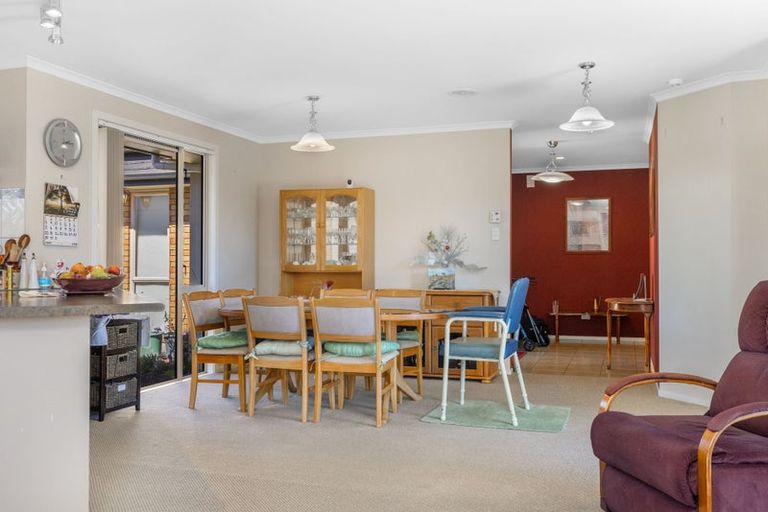 Photo of property in 9 Magnolia Rise, Waipahihi, Taupo, 3330