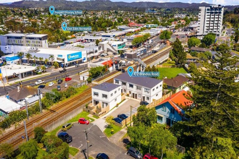 Photo of property in 4/2 Brandon Road, Glen Eden, Auckland, 0602