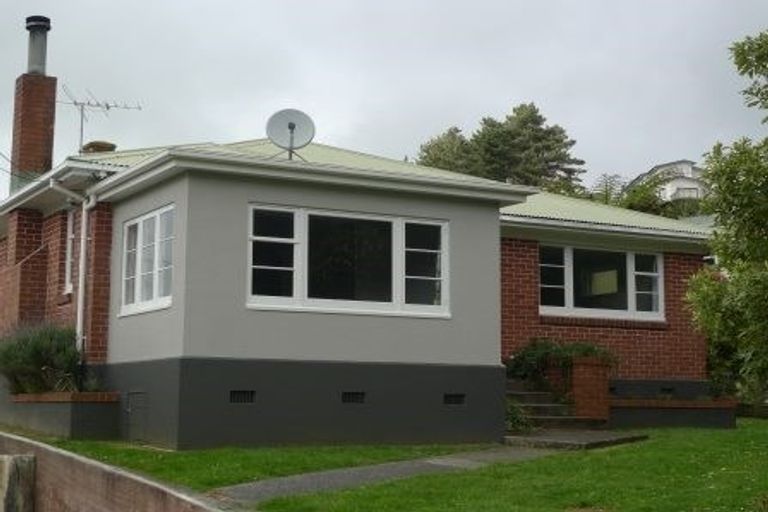 Photo of property in 11 Hollies Crescent, Johnsonville, Wellington, 6037