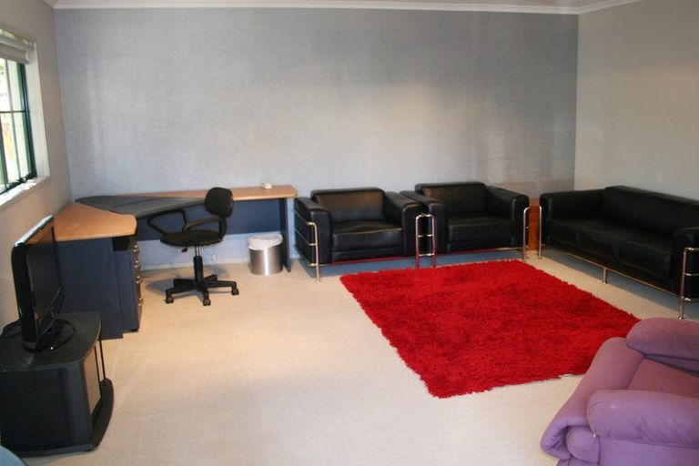 Photo of property in 3a Church Street, Swanson, Auckland, 0612