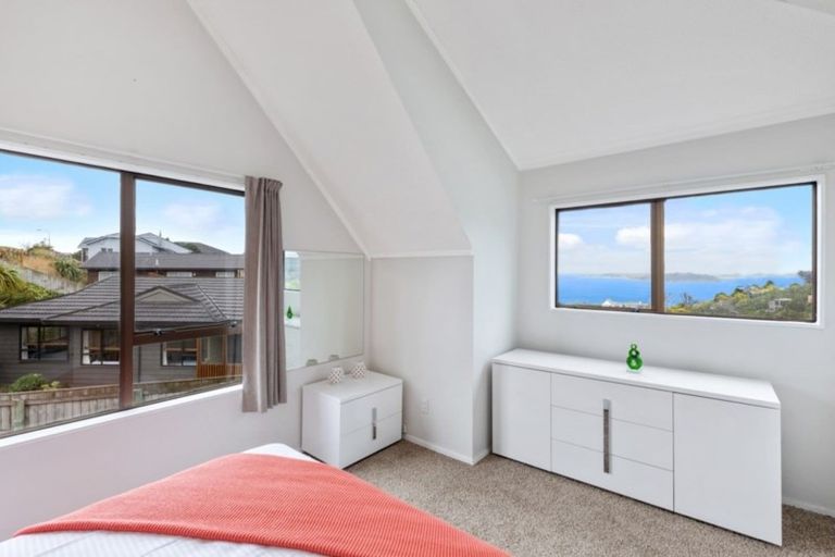 Photo of property in 16a Jasmine Grove, Maungaraki, Lower Hutt, 5010