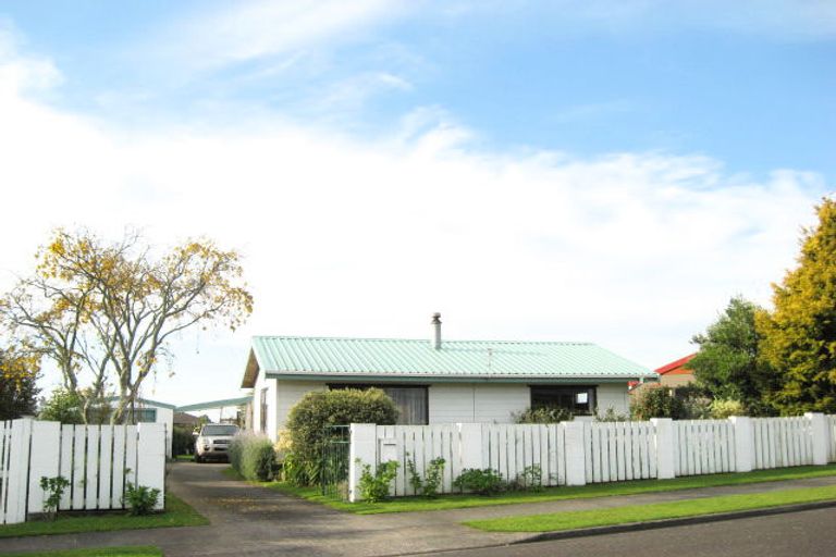 Photo of property in 3 Argyle Place, Highlands Park, New Plymouth, 4312