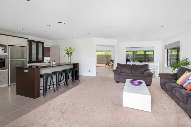 Photo of property in 24 Franshell Crescent, East Tamaki, Auckland, 2013
