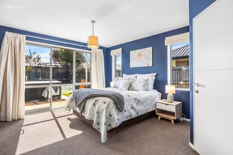 Photo of property in 10 Amy Place, Rangiora, 7400