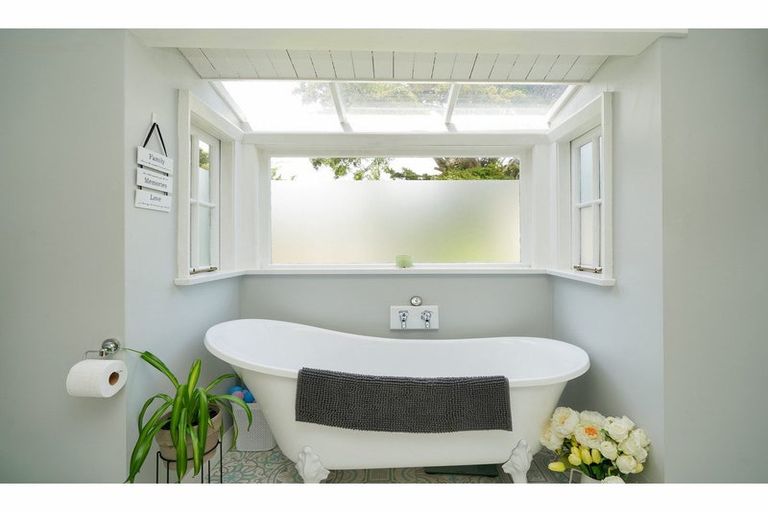 Photo of property in 32 Rakiura Parade, Otatara, Invercargill, 9879