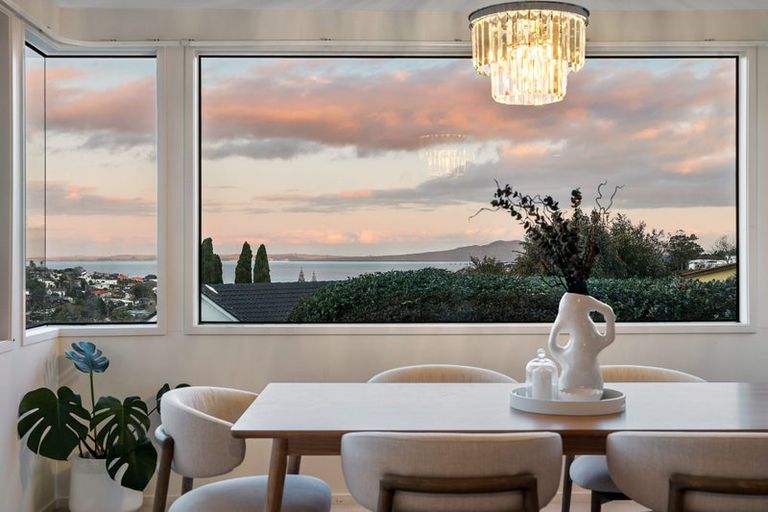 Photo of property in 22 Calypso Place, Rothesay Bay, Auckland, 0630