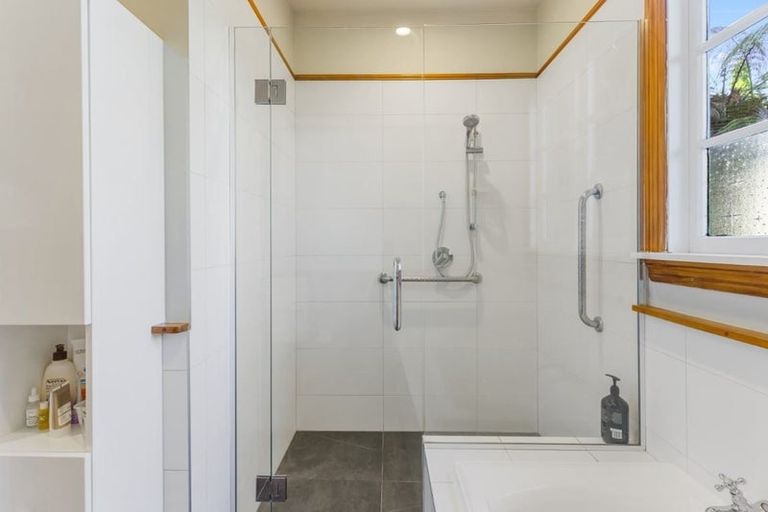 Photo of property in 167 Blighs Road, Strowan, Christchurch, 8052