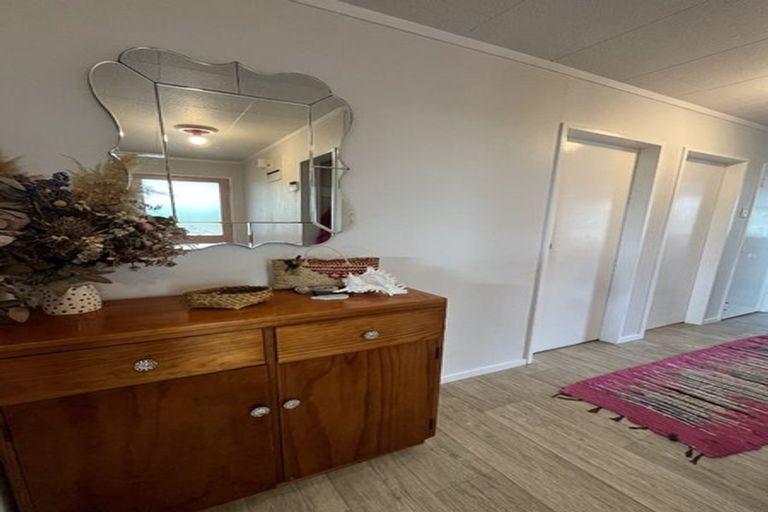 Photo of property in 42 Conclusion Street, Ascot Park, Porirua, 5024