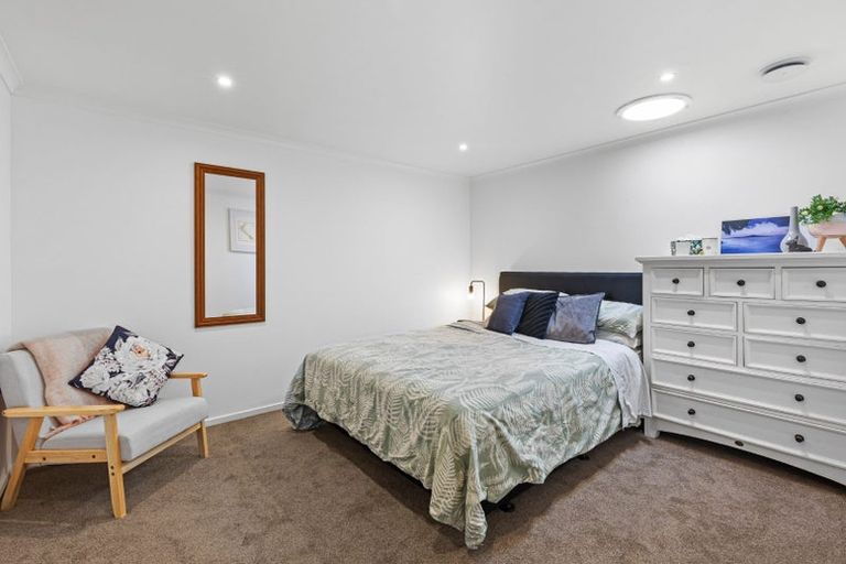 Photo of property in 14 Oldham Place, Browns Bay, Auckland, 0630