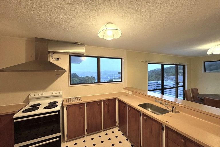 Photo of property in 60 Montgomery Avenue, Karori, Wellington, 6012