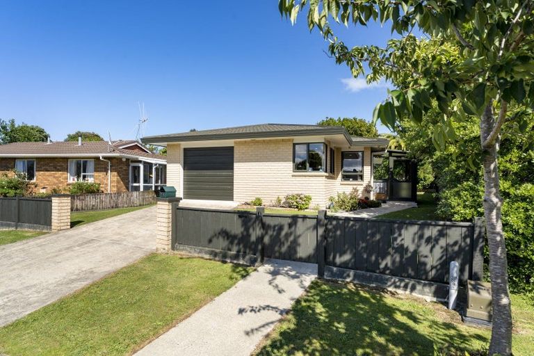 Photo of property in 1a Alexander Place, Otaki, 5512
