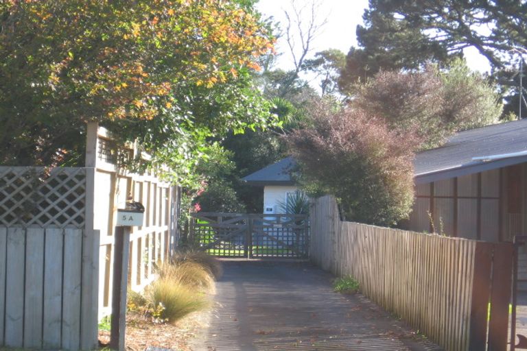 Photo of property in 5a Candia Road, Swanson, Auckland, 0612
