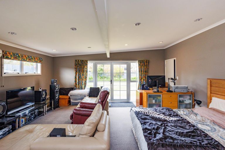 Photo of property in 21 Alan Street, Palmerston North, 4414