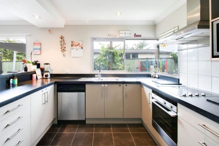 Photo of property in 2 Norfolk Street, Tamatea, Napier, 4112